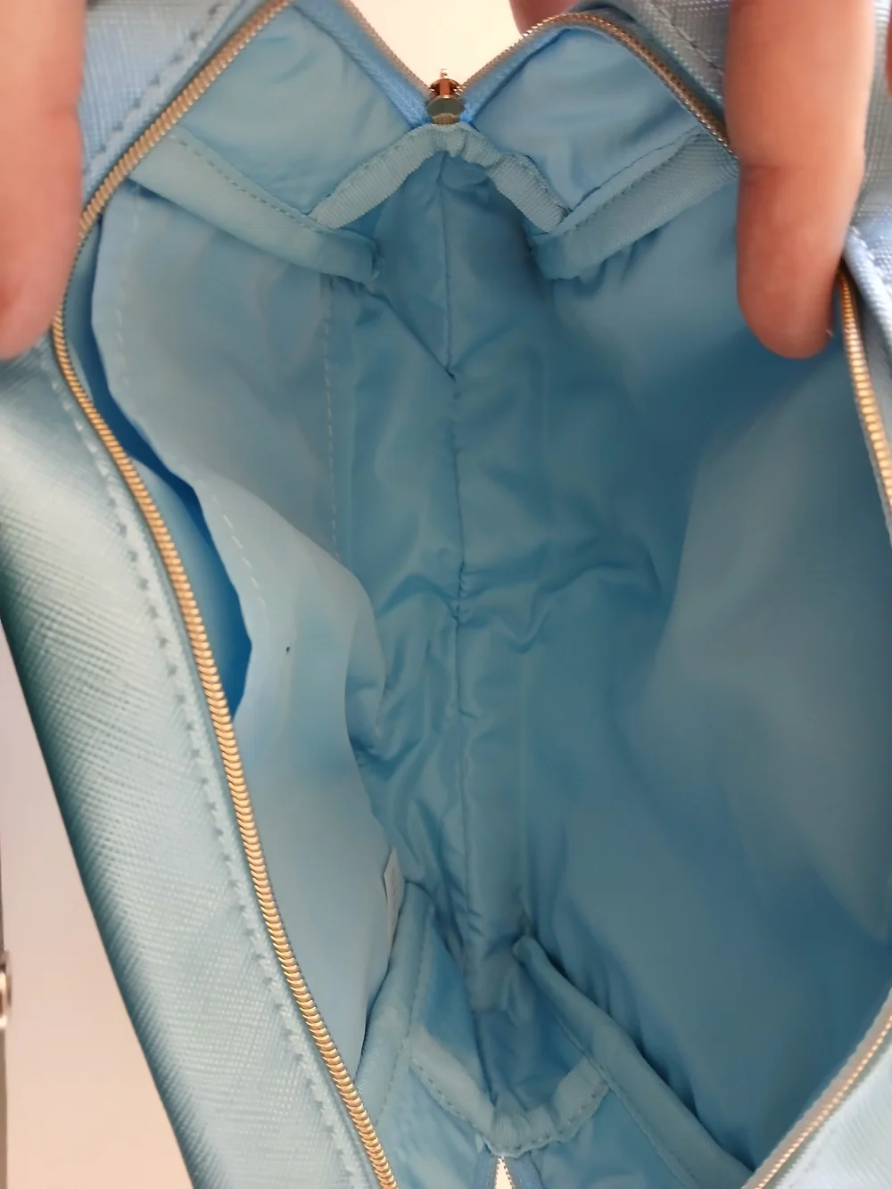 ELEMIS Light Blue Cosmetic Zip Pouch